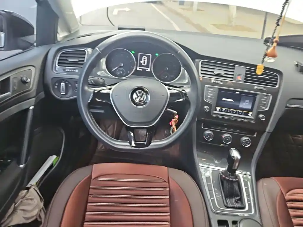 Volkswagen Golf — миниатюра 6