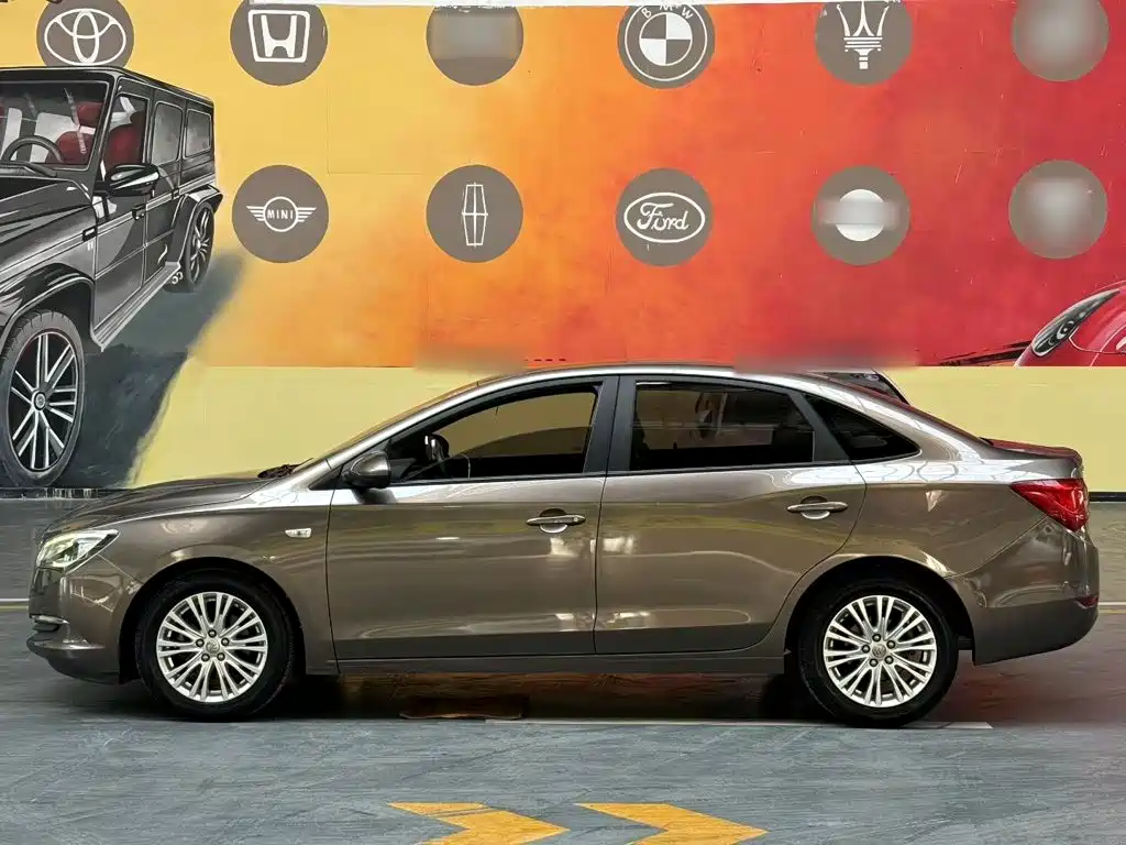 Buick Excelle — миниатюра 7