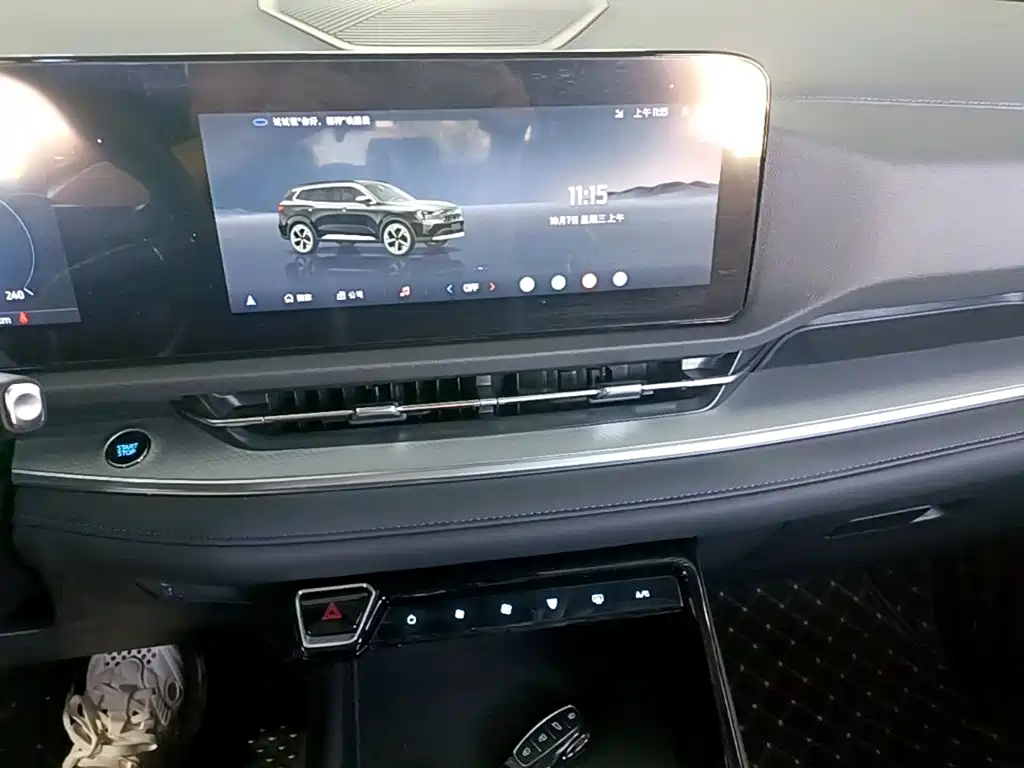 Ford Equator Sport — миниатюра 13