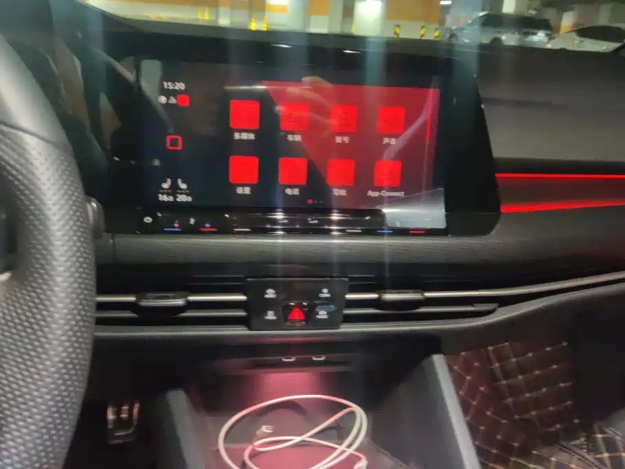 Volkswagen Golf GTI — миниатюра 13