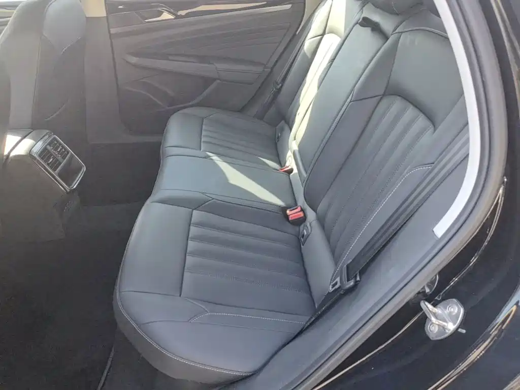 Volkswagen Passat — миниатюра 17