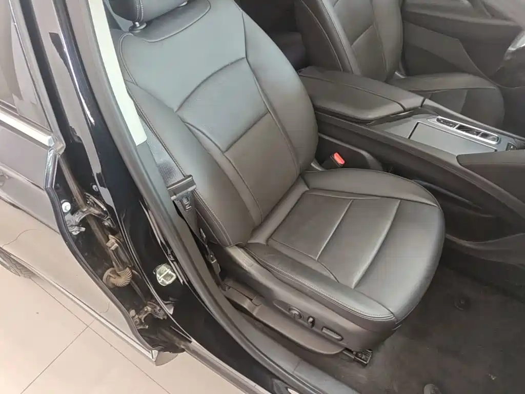 Buick Enclave — миниатюра 25