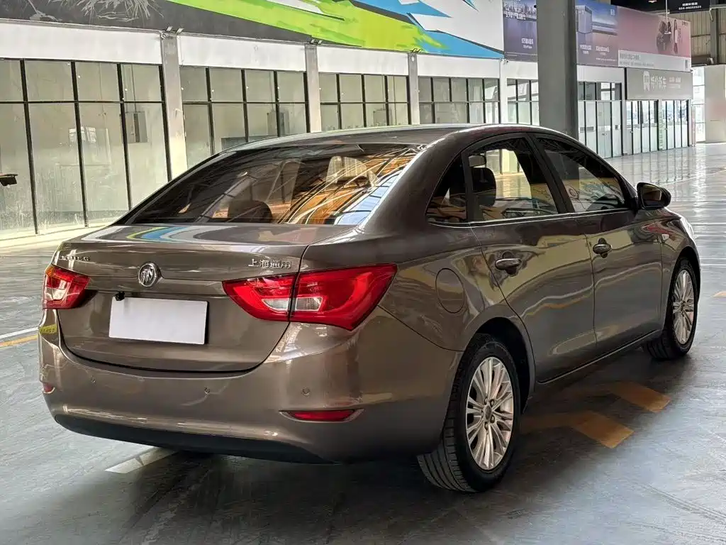 Buick Excelle — миниатюра 10