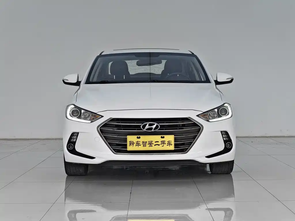 Hyundai Elantra — миниатюра 2