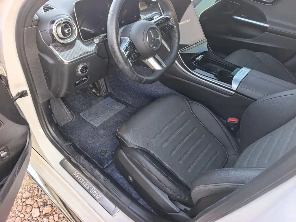 Mercedes-Benz C-Class — миниатюра 4