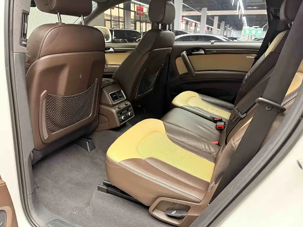 Audi Q7 — миниатюра 8