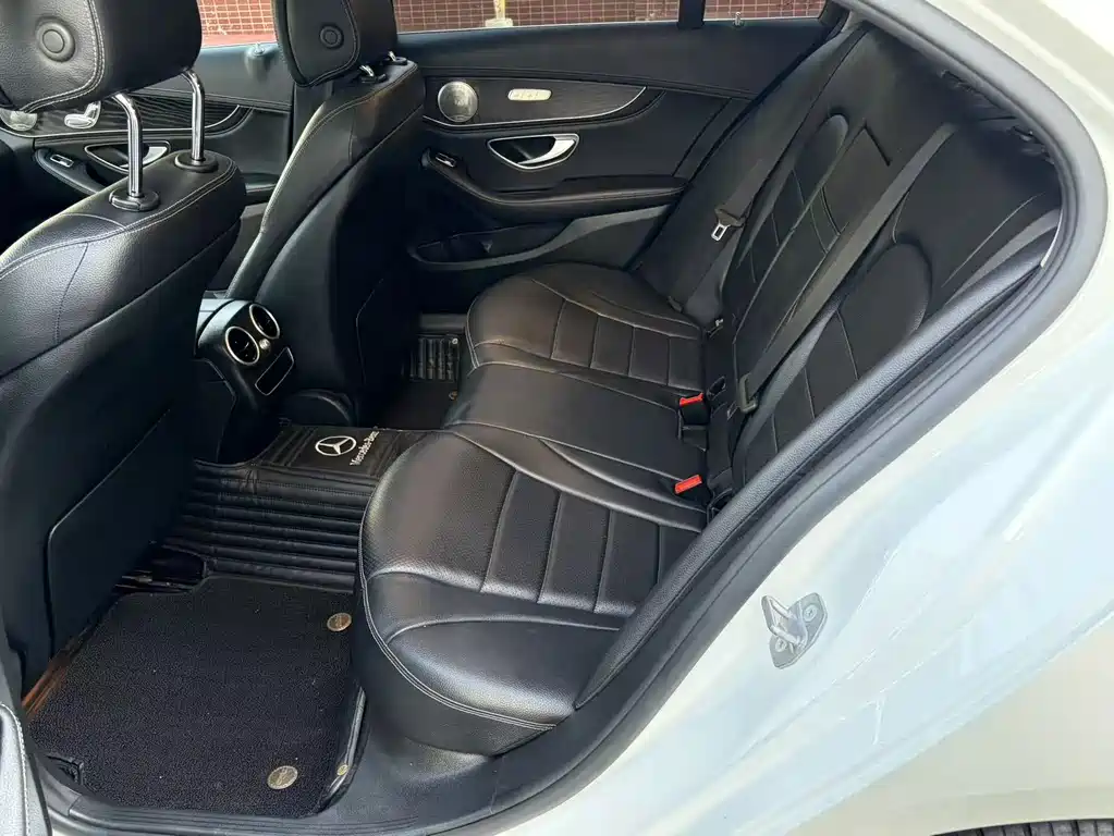 Mercedes-Benz C-Class — миниатюра 9