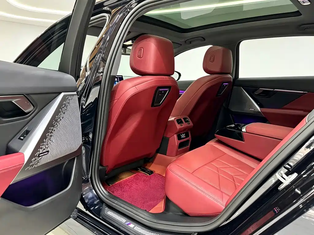 BMW 5 Series — миниатюра 8