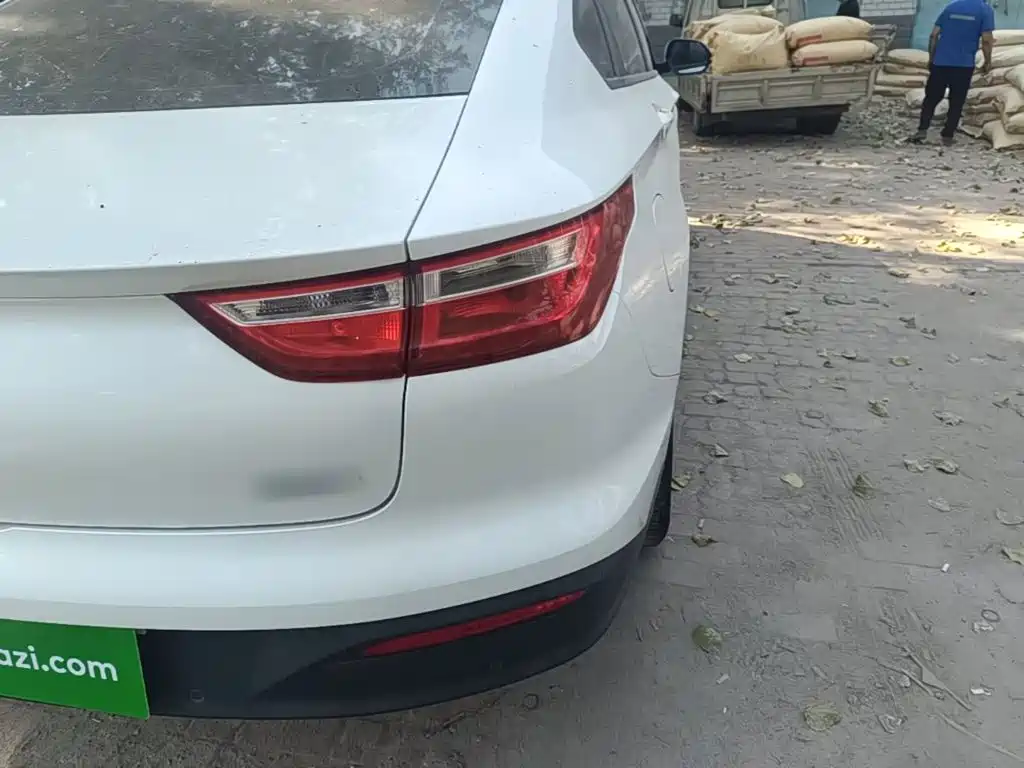 Baojun RC-6 — миниатюра 8
