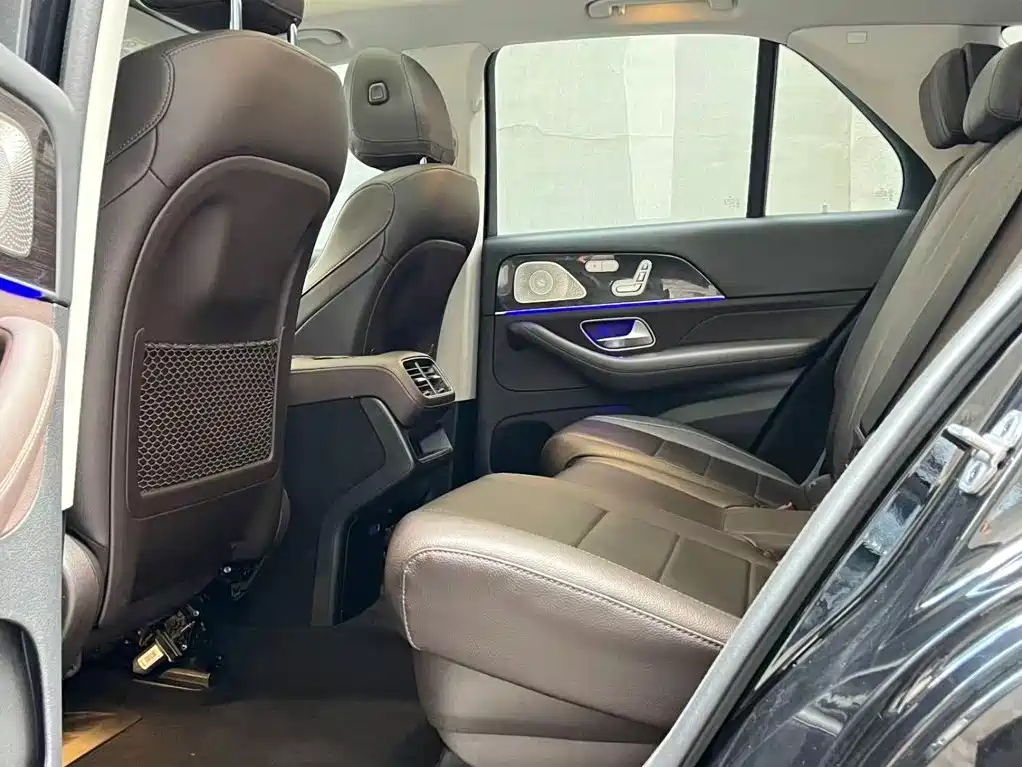 Mercedes-Benz GLE (Import) — миниатюра 9