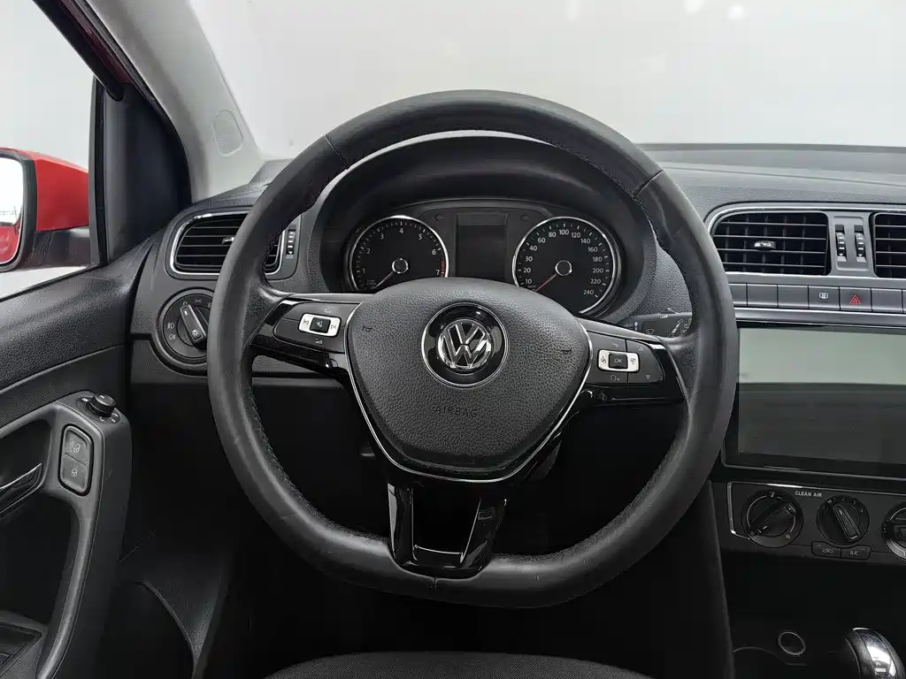 Volkswagen Polo — миниатюра 11