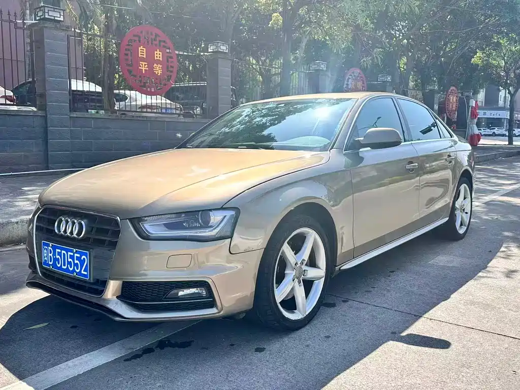 Audi A4L 2012