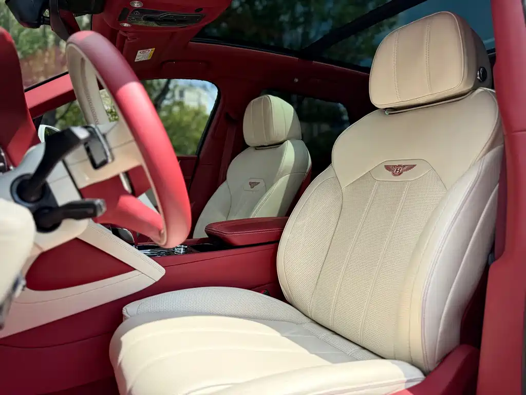 Bentley Bentayga — миниатюра 9