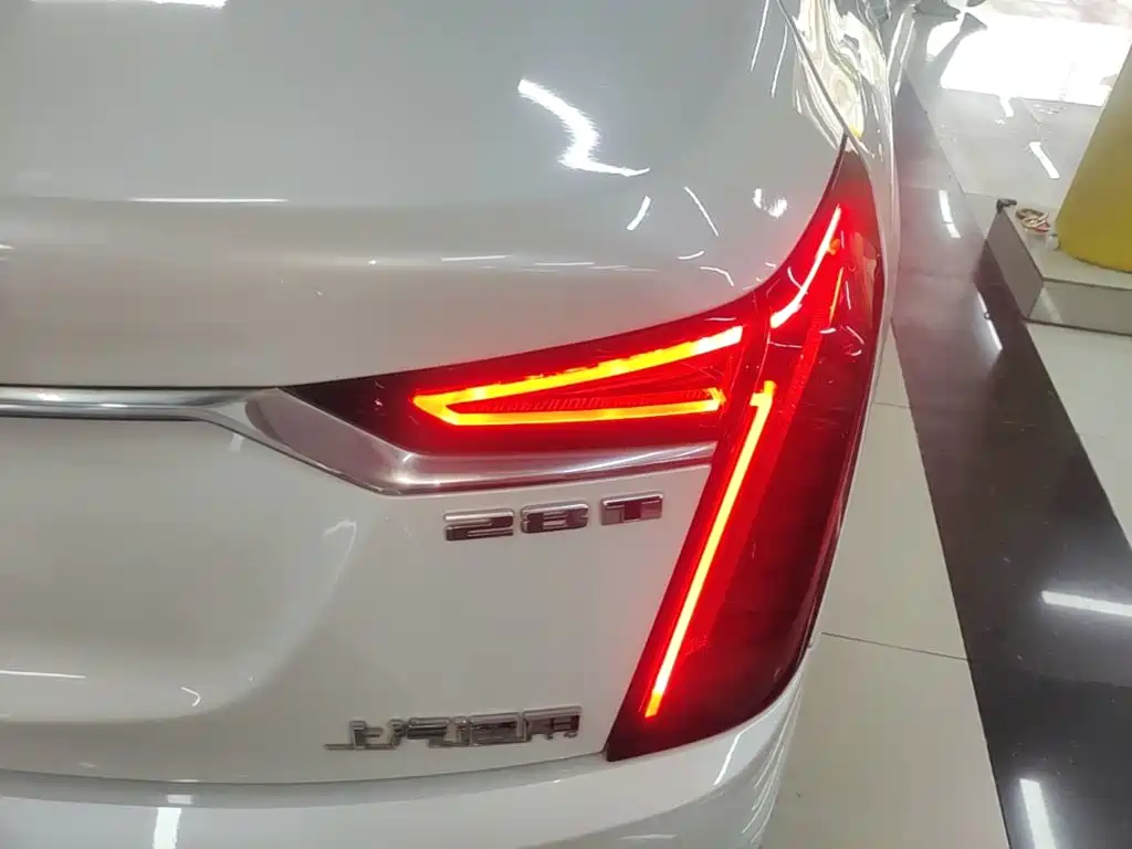 Cadillac CT6 — миниатюра 8