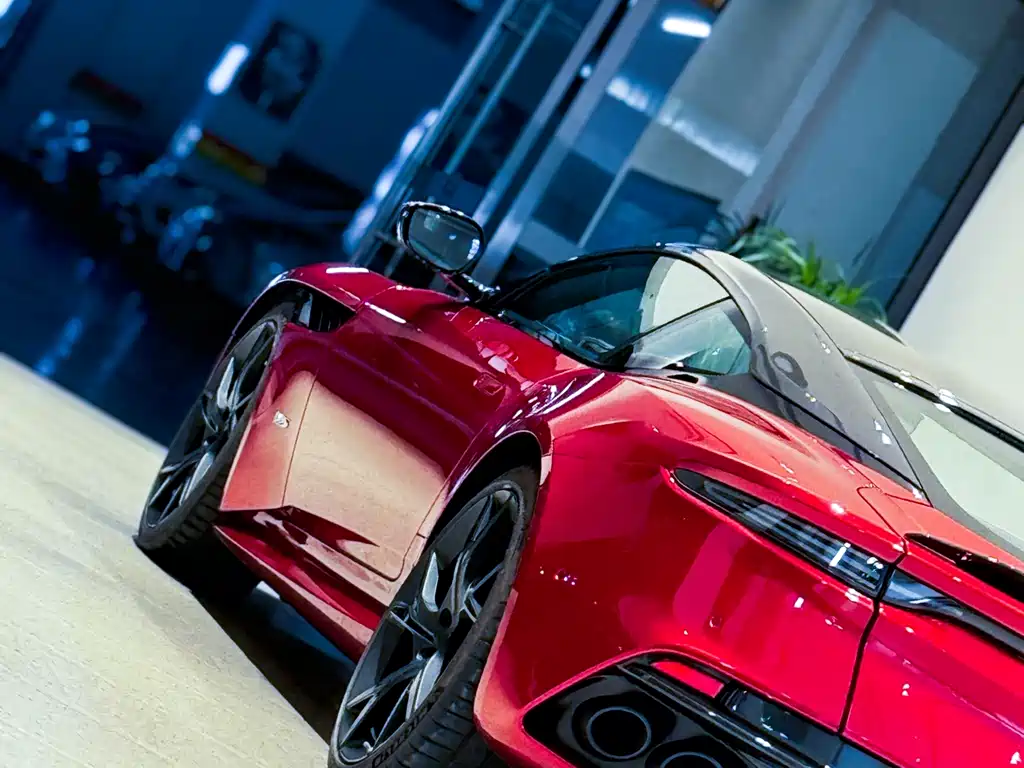 Aston Martin DBS 2019 DBS Superleggera V12 Coupe