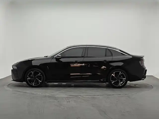 Lynk & Co 03 — миниатюра 3