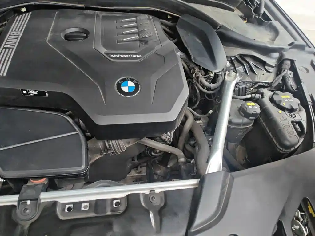 BMW 5 Series — миниатюра 22