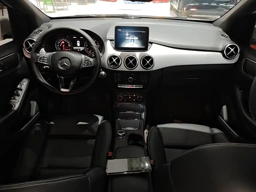 Mercedes-Benz B-Class — миниатюра 10