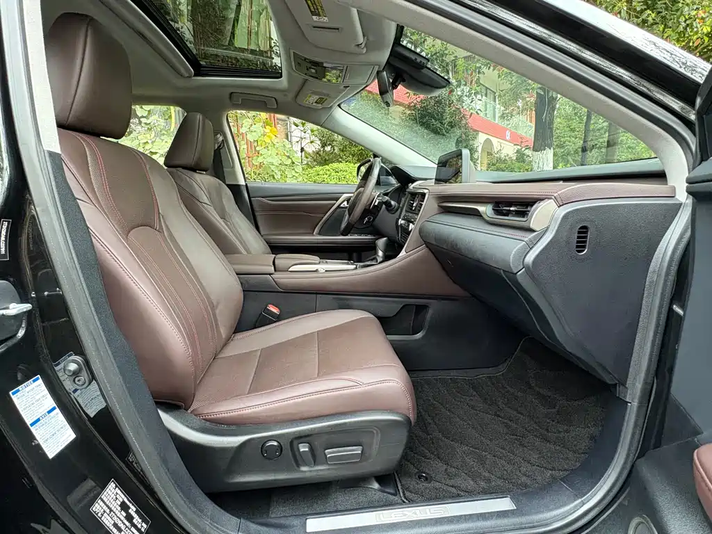 Lexus RX — миниатюра 11
