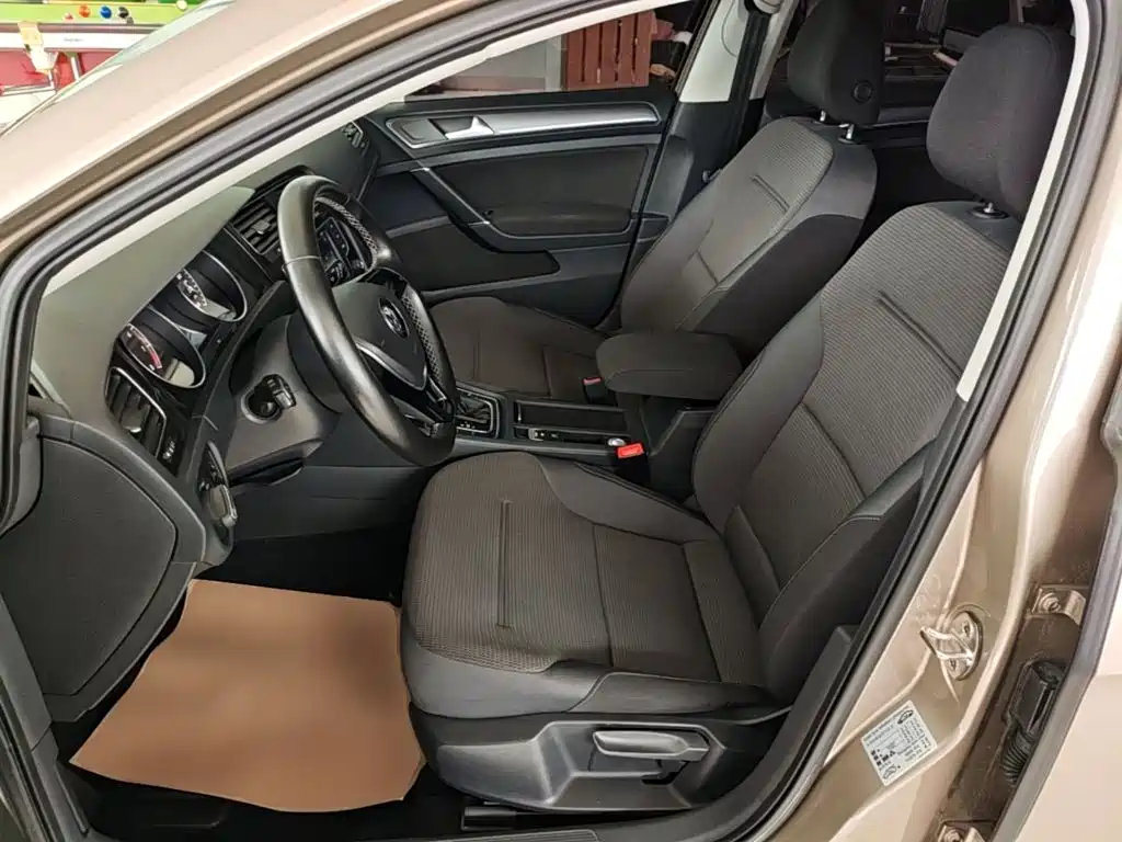 Volkswagen Golf — миниатюра 15