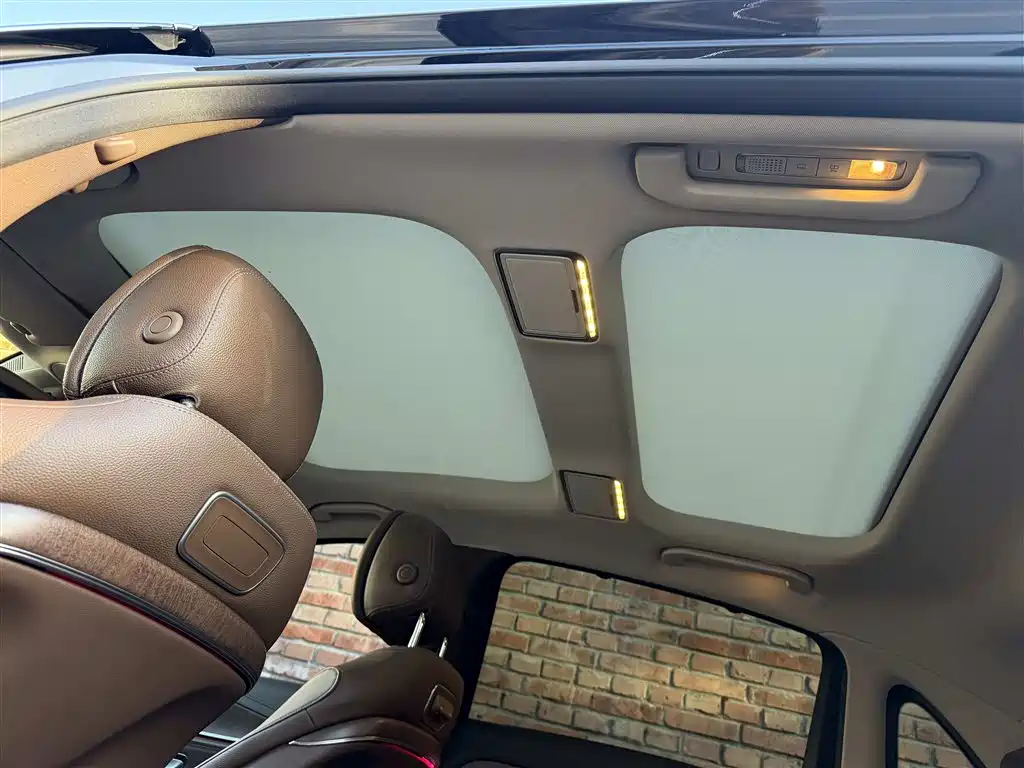 Mercedes-Benz E-Class — миниатюра 18