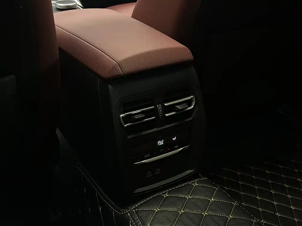 BMW 3 Series — миниатюра 17