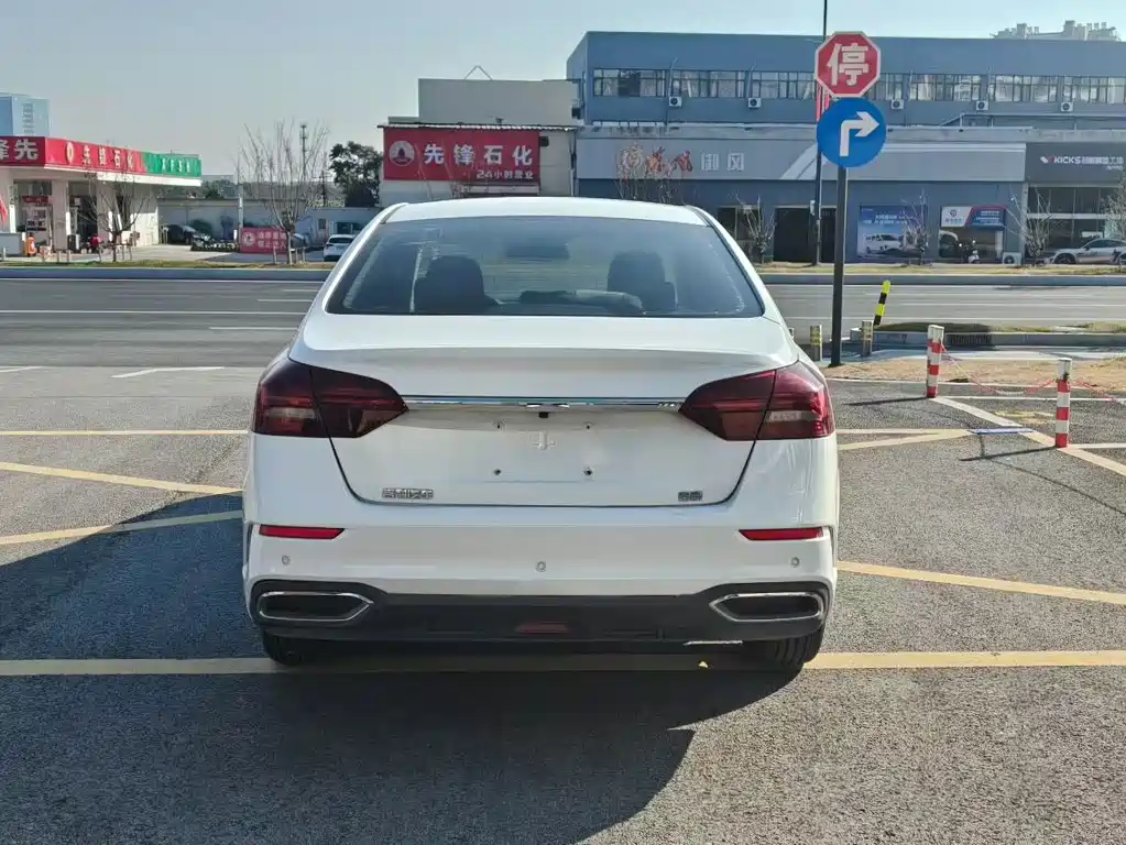Geely Emgrand — миниатюра 9