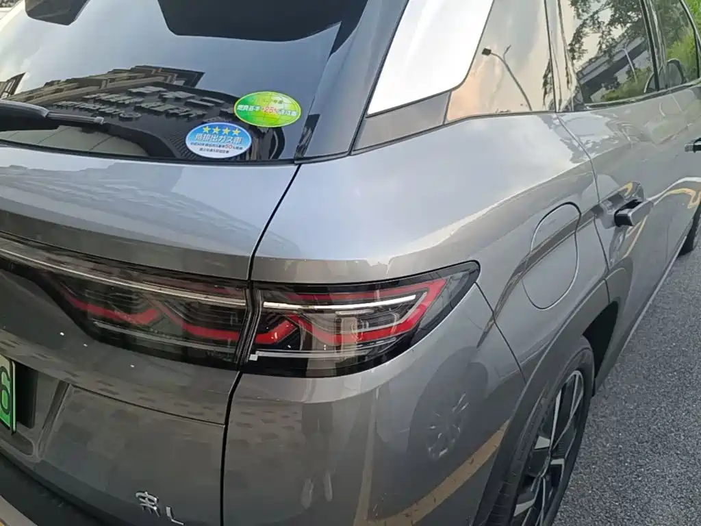 BYD L DM-i — миниатюра 8