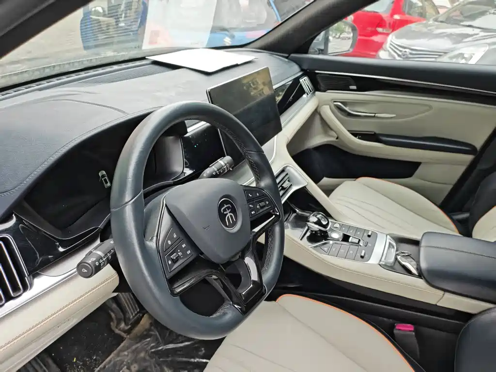 BYD PLUS New Energy — миниатюра 4