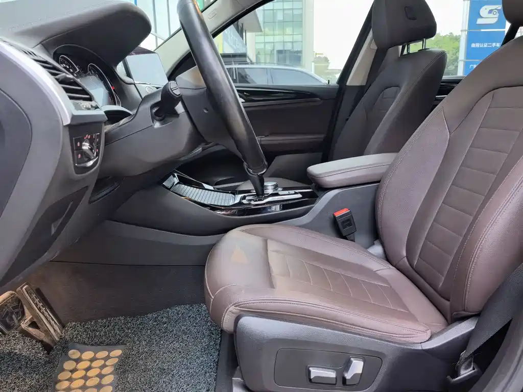 BMW X3 — миниатюра 9