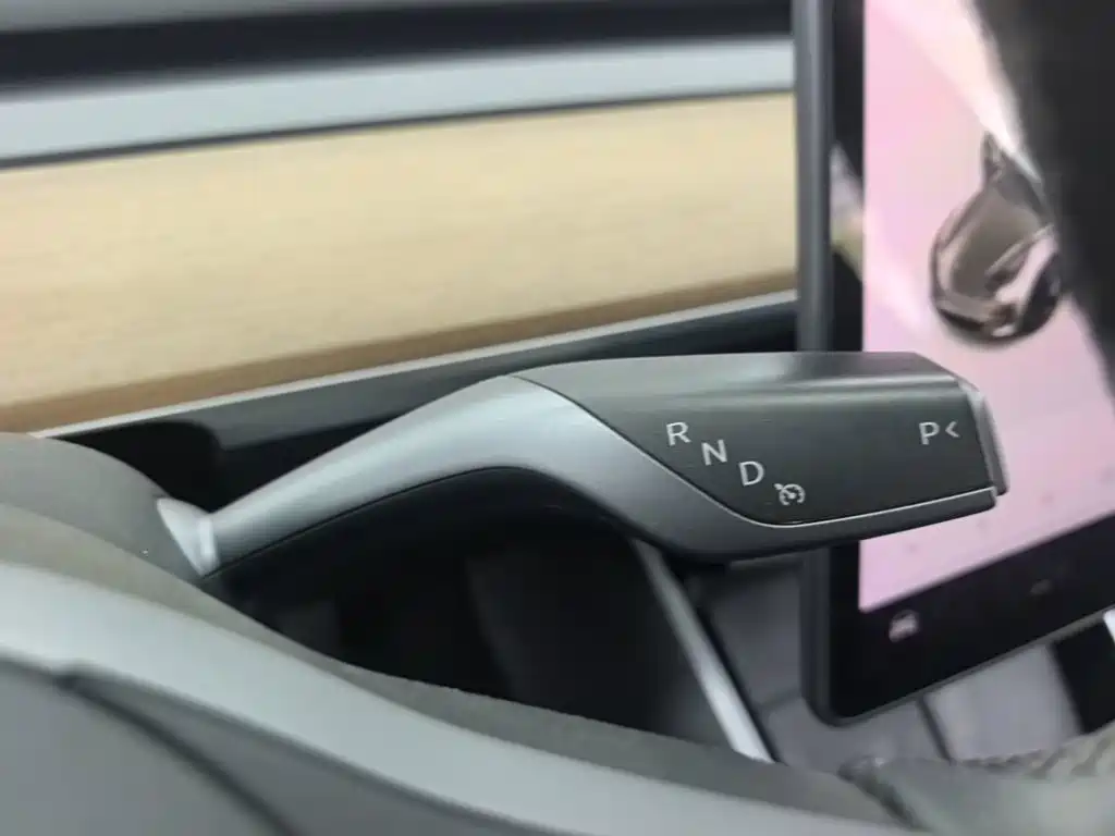Tesla Model 3 — миниатюра 14