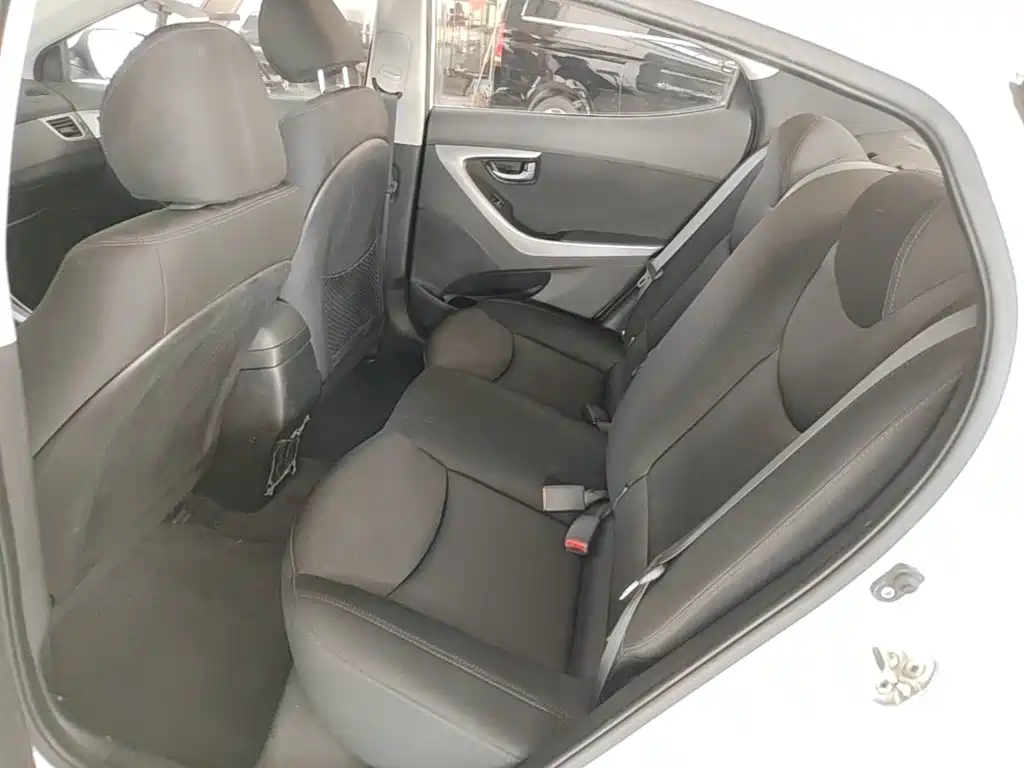 Hyundai Elantra Langdong — миниатюра 17