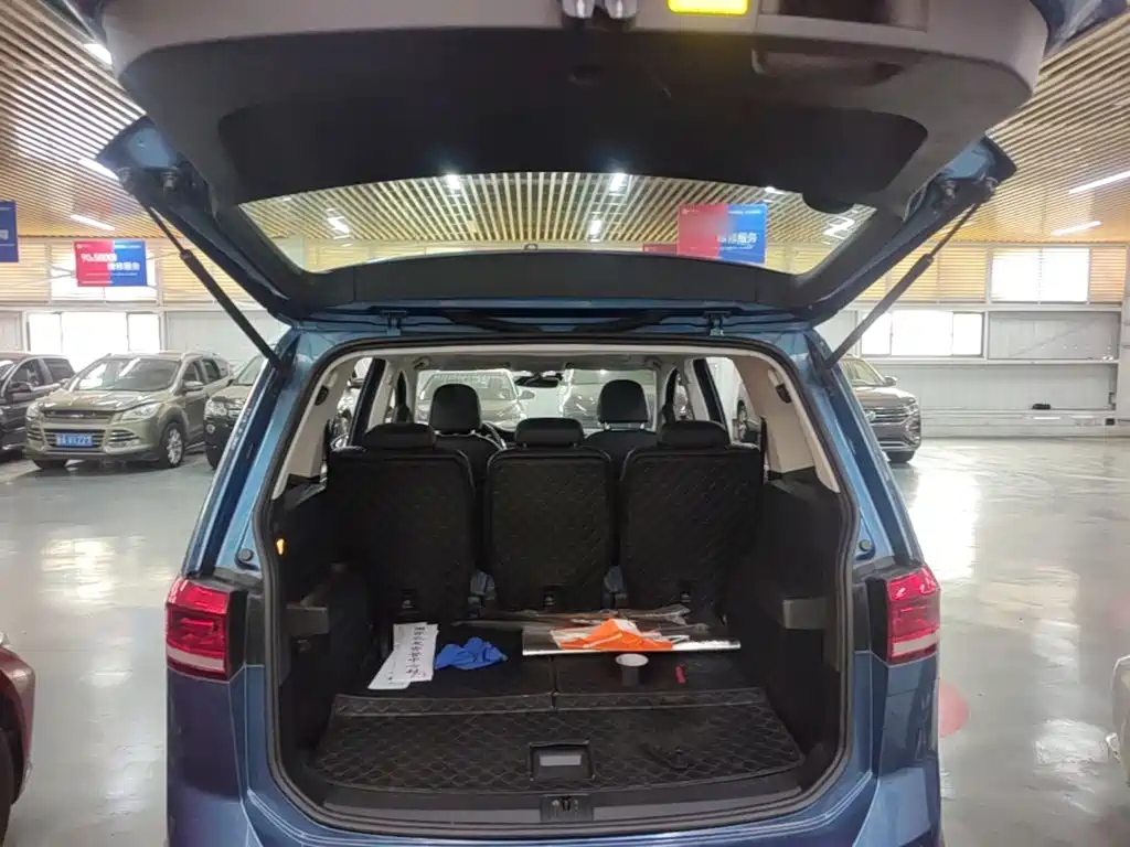 Volkswagen Touran — миниатюра 19