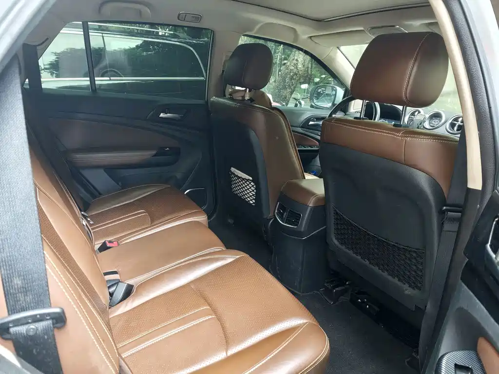 BYD Tang New Energy — миниатюра 13