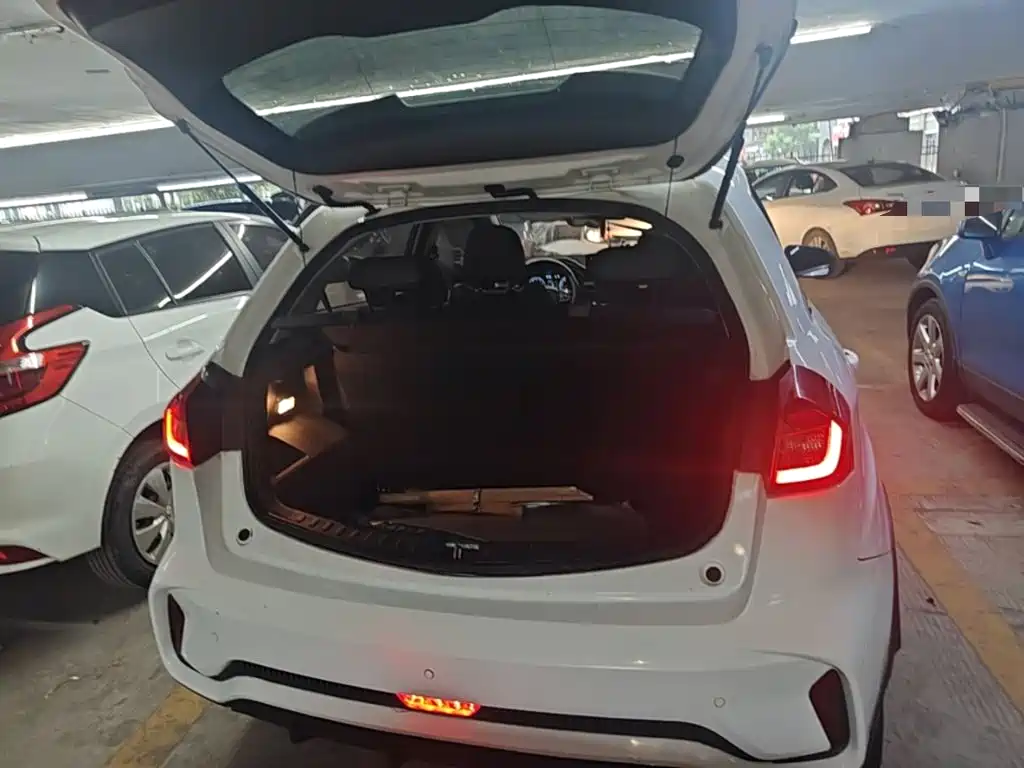 Geely Vision X3 — миниатюра 19
