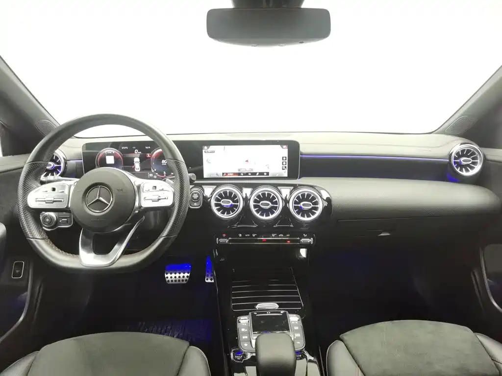 Mercedes-Benz CLA (Import) — миниатюра 5