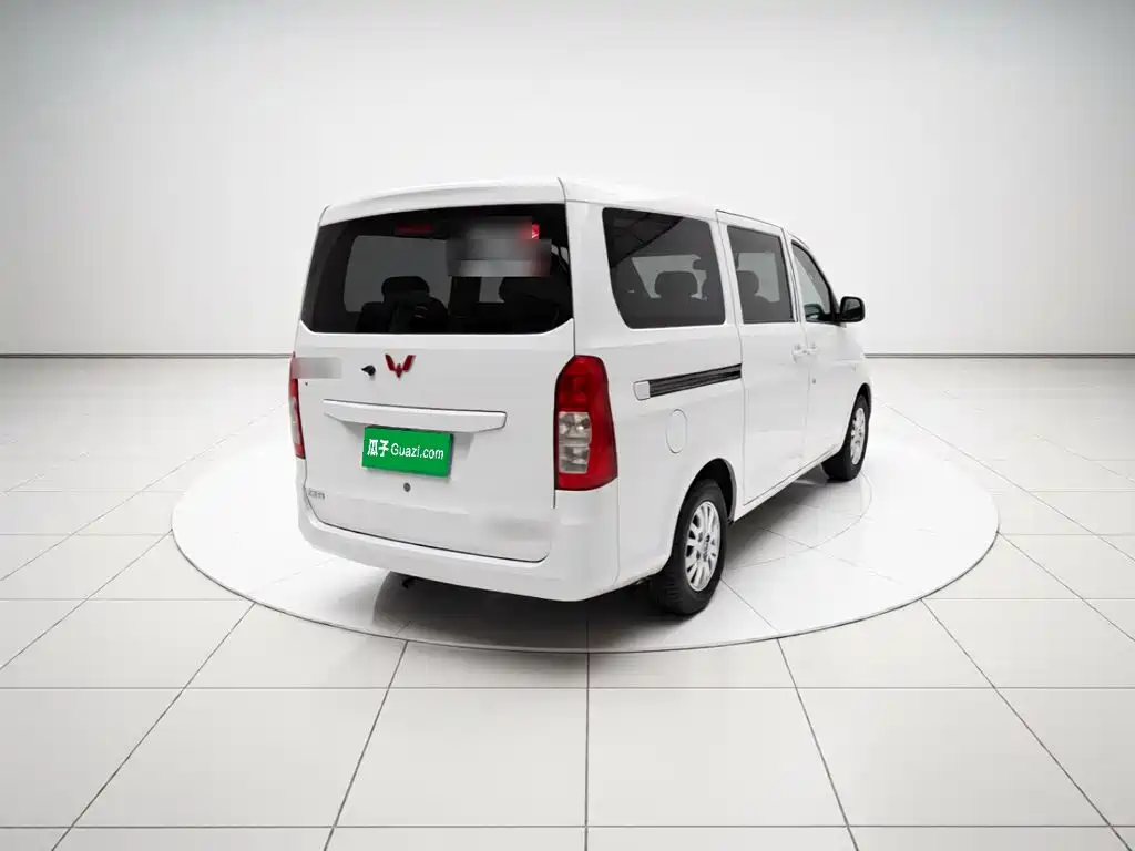 Wuling Rongguang V — миниатюра 6