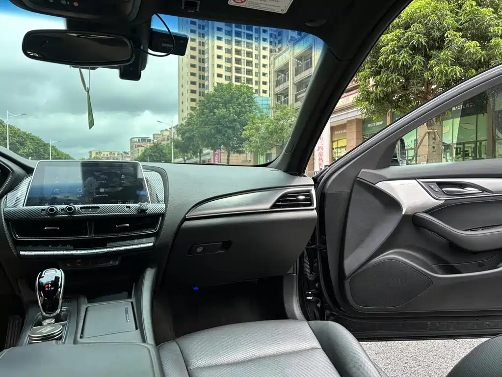 Cadillac CT6 — миниатюра 30
