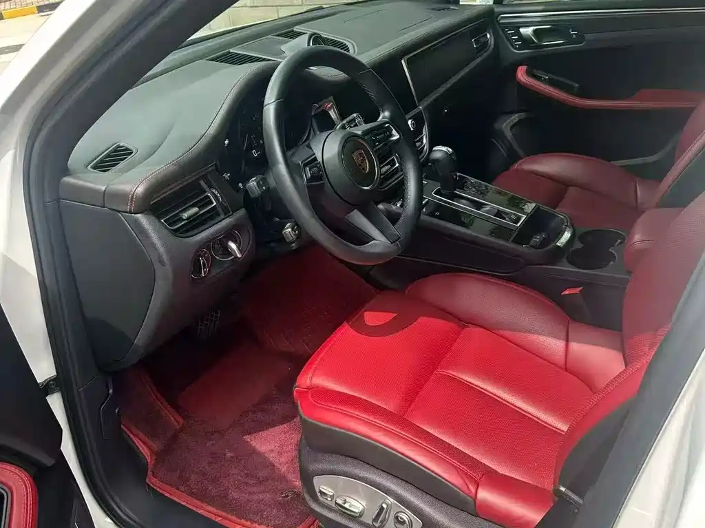 Porsche Macan — миниатюра 3