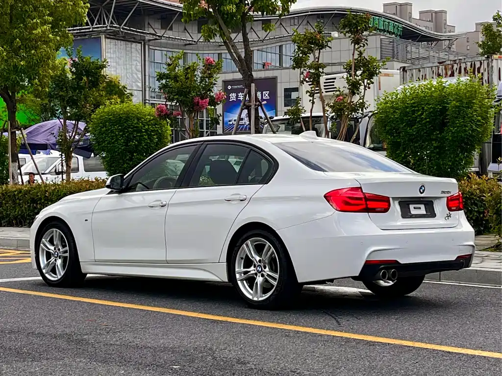 BMW 3 Series — миниатюра 4