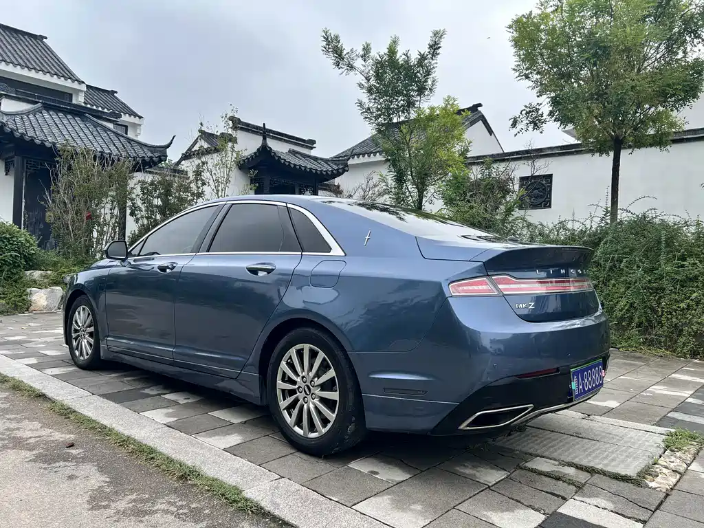 Lincoln MKZ — миниатюра 4