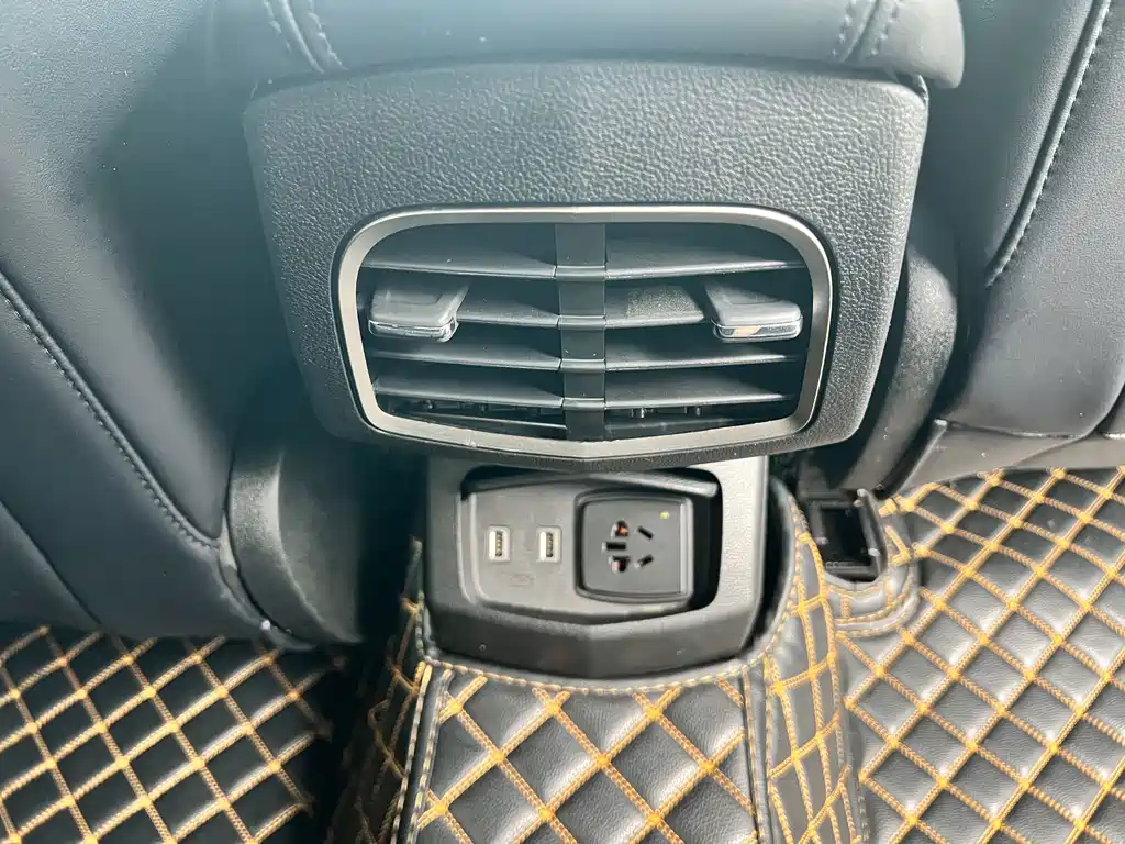 Lincoln MKZ — миниатюра 17