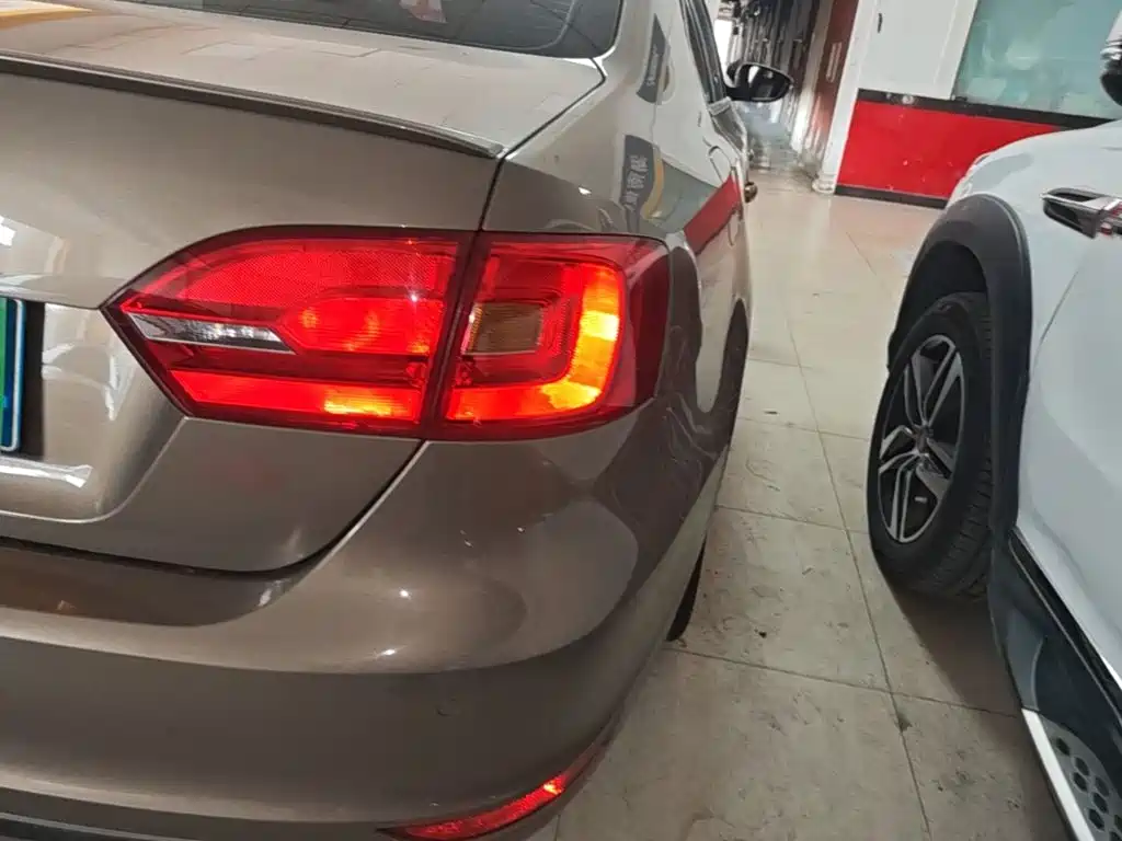Volkswagen Sagitar — миниатюра 8