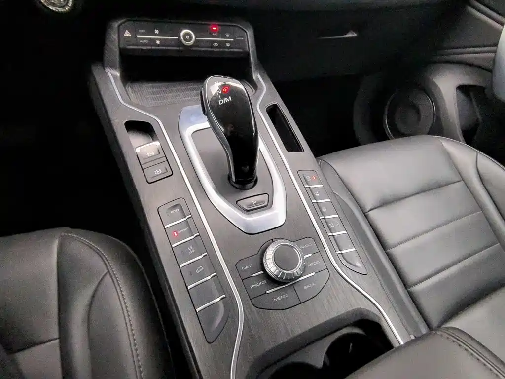 Wey Wey VV5 — миниатюра 13