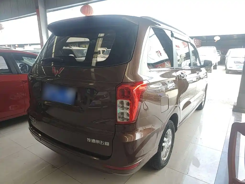 Wuling Hongguang — миниатюра 7