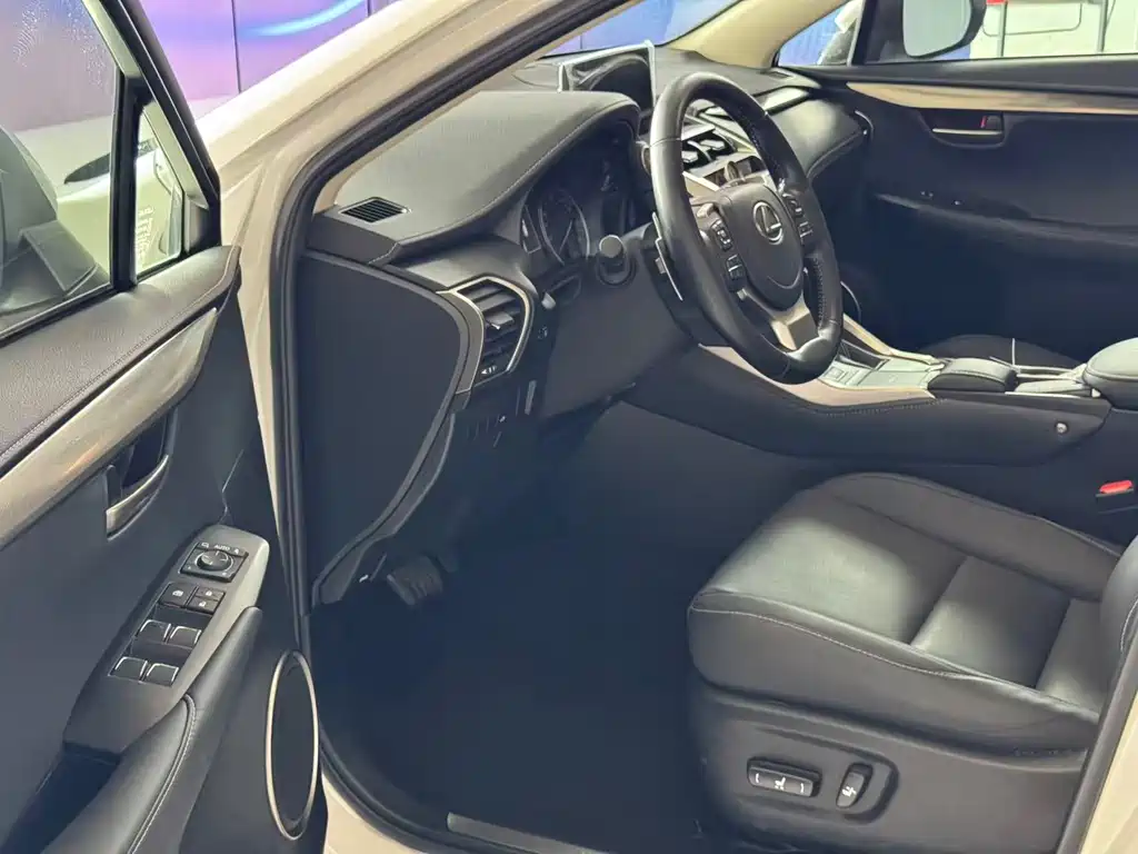 Lexus NX — миниатюра 7
