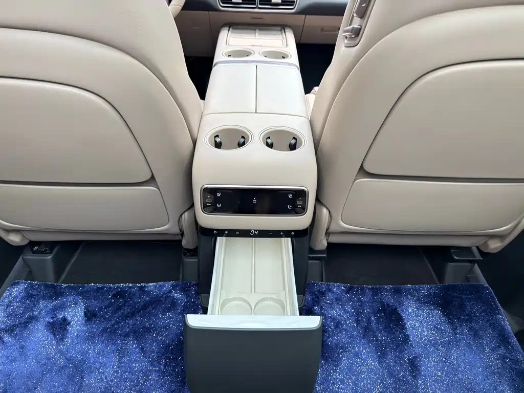 Li Auto Li MEGA — миниатюра 22