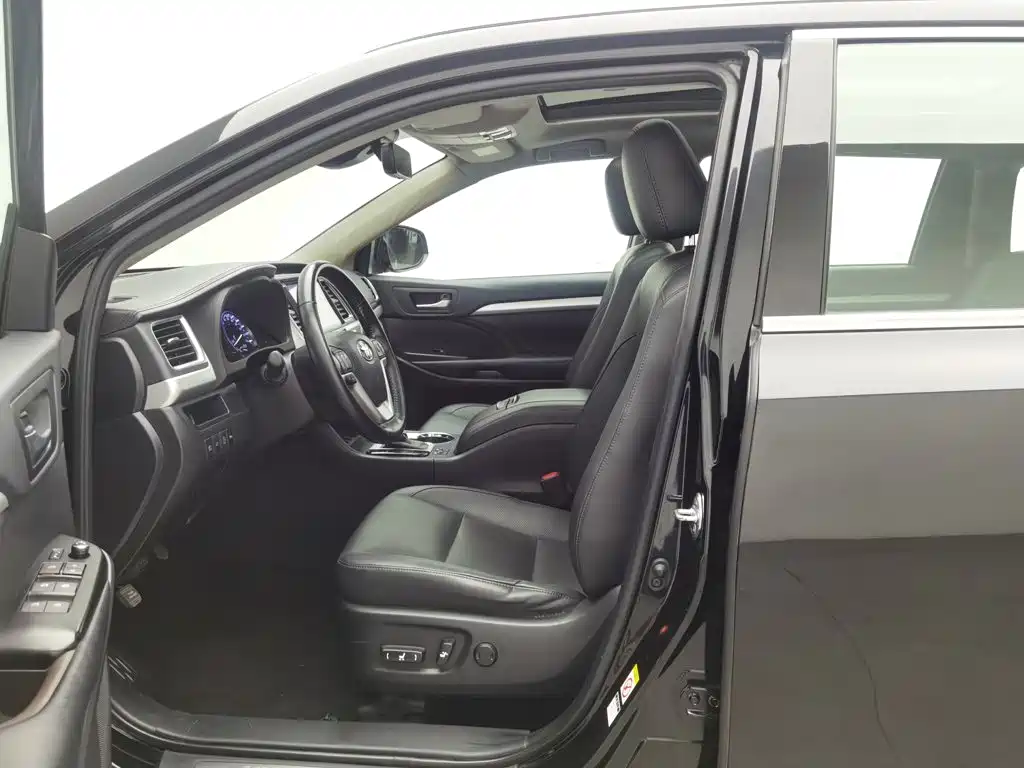 Toyota Highlander — миниатюра 10