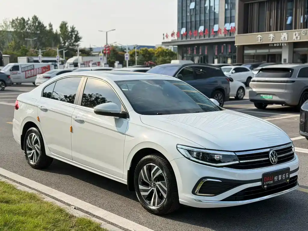 Volkswagen Bora — миниатюра 3