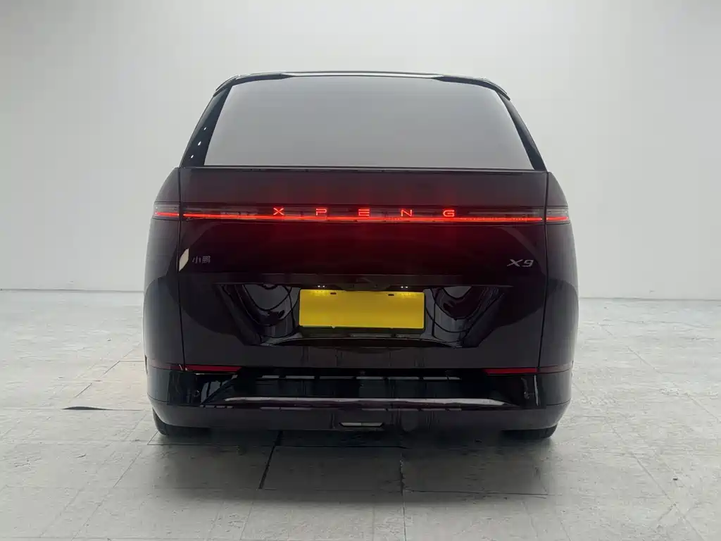 XPeng X9 — миниатюра 5